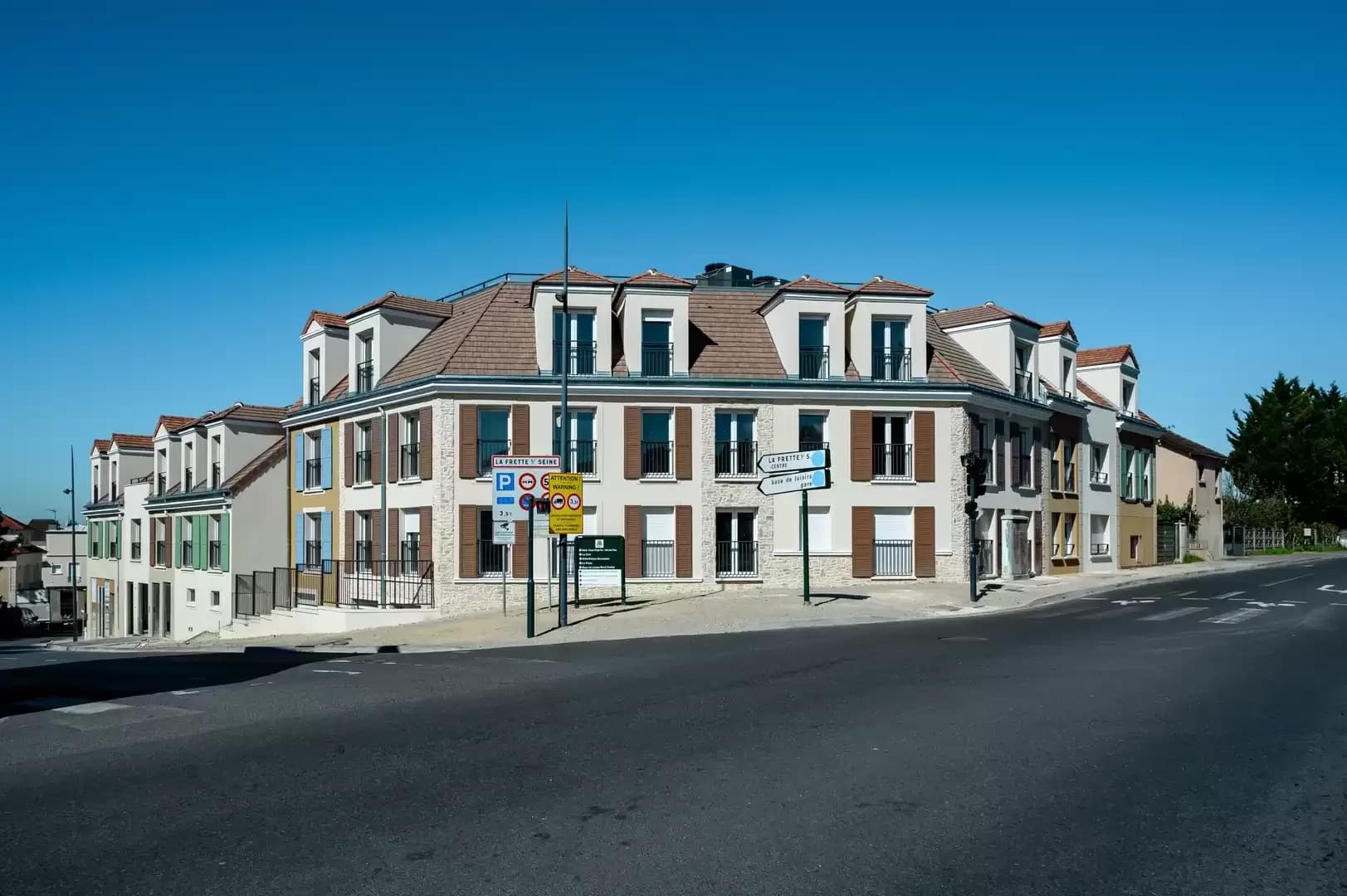VILLA DAUBIGNY
